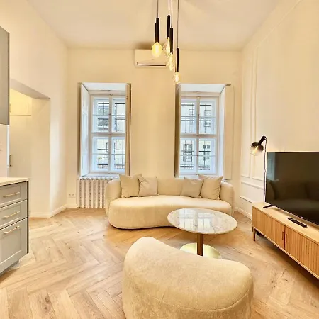 Apartment Luxurious Charm - Center Retreat 3dr *