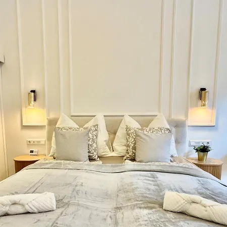 Luxurious Charm - Center Retreat 3dr