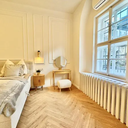 Luxurious Charm - Center Retreat 3dr *