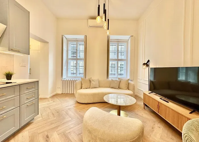 Apartment Luxurious Charm - Center Retreat 3dr *