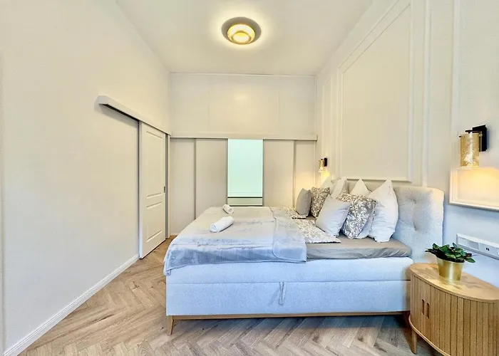 Apartmán Luxurious Charm - Center Retreat 3dr