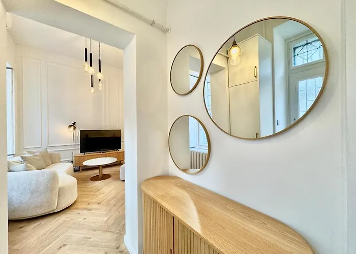 Apartment Luxurious Charm - Center Retreat 3dr